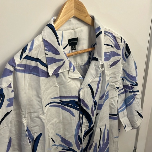 Club Monaco Leaf Print Camp Collar Shirt - Picture 5 of 6